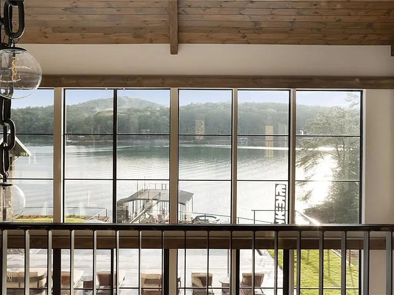 725 Rocky Point Dr — Photo 66