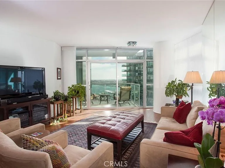 13650 Marina Pointe Dr #1605 — Photo 2