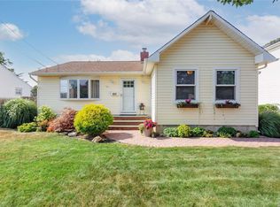611 Bermuda Rd, West Babylon, NY 11704