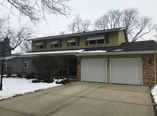 911 Lonsdale Rd, Elk Grove Village, IL 60007