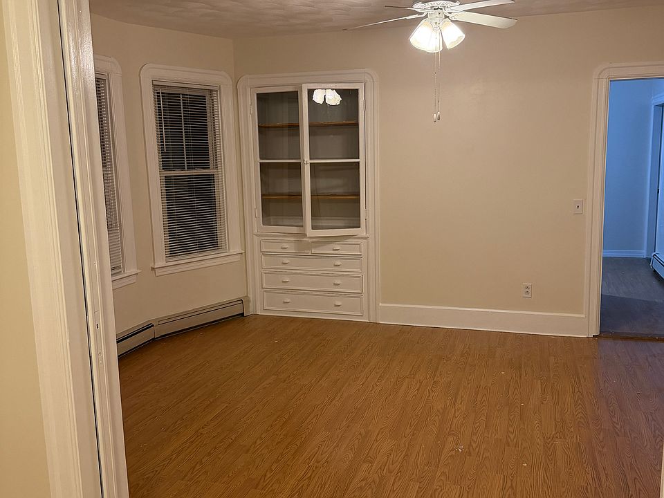 1st image of 54 John St #1