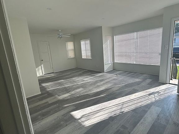 2nd image of 522 Jefferson Ave #A