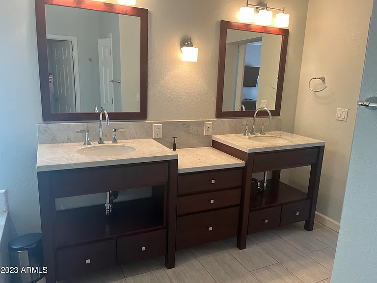5508 E Kelton Ln — Photo 25