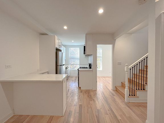 5th image of 1635 N Honore St #3F