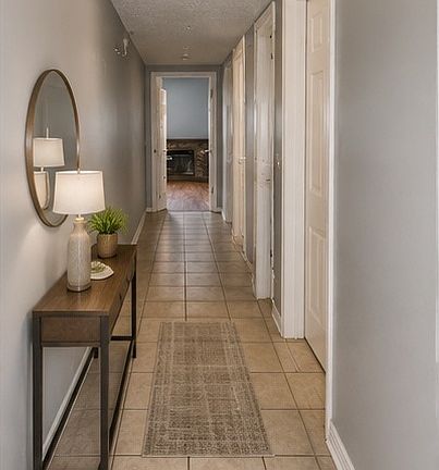 5th image of 12 Heritage Ln #46