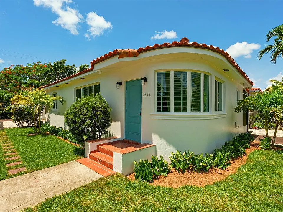 2240 SW 24th Ave