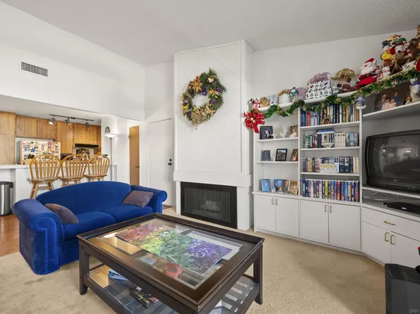 9229 Village Glen Dr Unit 233, San Diego, CA 92123