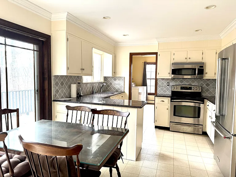 4 Pinecrest Dr — Photo 7