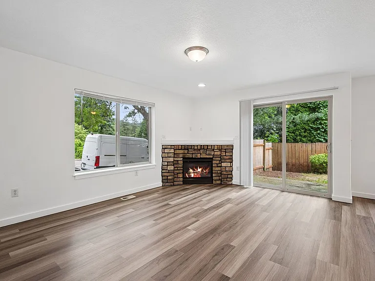 Roberts Court Townhomes — Photo 47