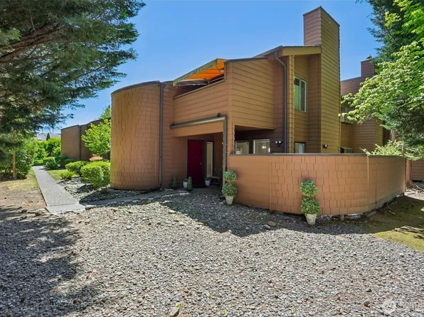 11506 NE 128th Street #22, Kirkland, WA 98034