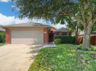 2047 Old Glory Ln, Heartland, TX 75126