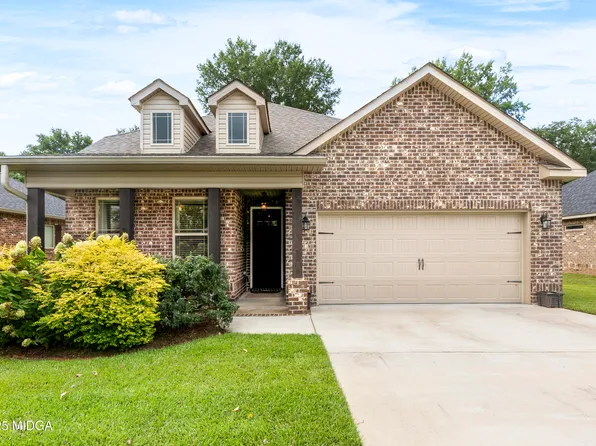 604 Legacy Park Dr, Perry, GA 31069