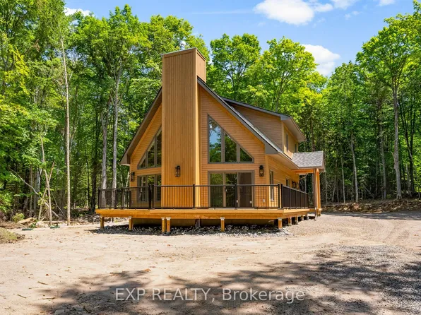 743 Lakewoods Dr, Madawaska Valley, ON K0J 1B0