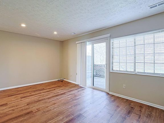 4th image of 166 Steeleway Farm Ct