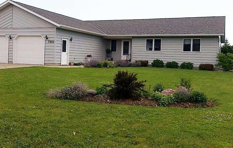1st image of 780 Plum Ave