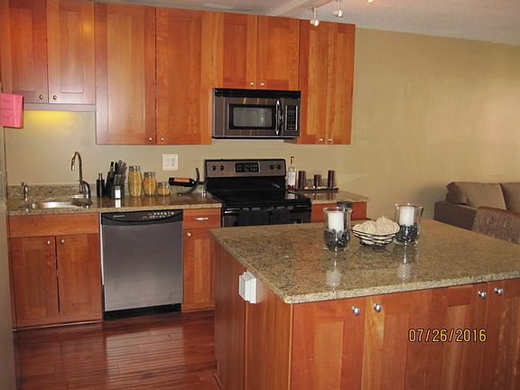 3rd image of 2930 N Sheridan Rd APT 811