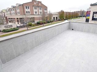 898 River Rd #2, Edgewater, NJ 07020