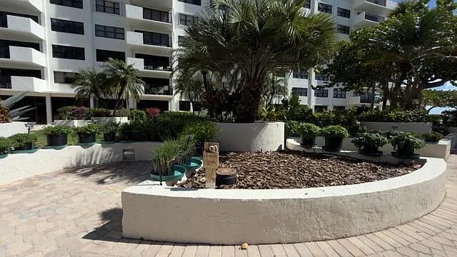 5100 N Ocean Blvd #502 — Photo 32