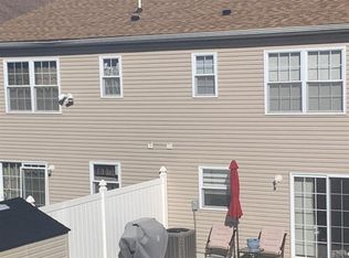 68 Union St, Carteret, NJ 07008