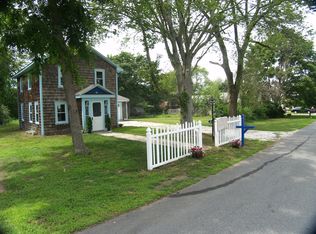 18 Canton Ave, Portsmouth, RI 02871