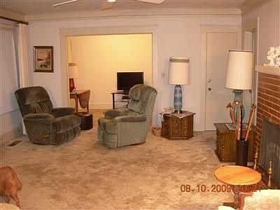 5th image of 3957 E Kerckhoff Ave