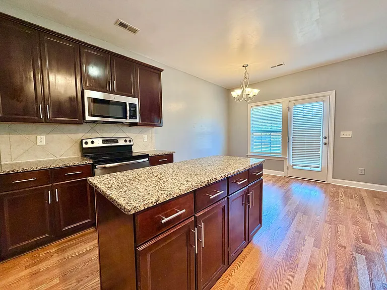 4601 Fonso Dr — Photo 9