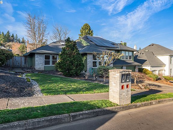 2nd image of 511 SE 15th St