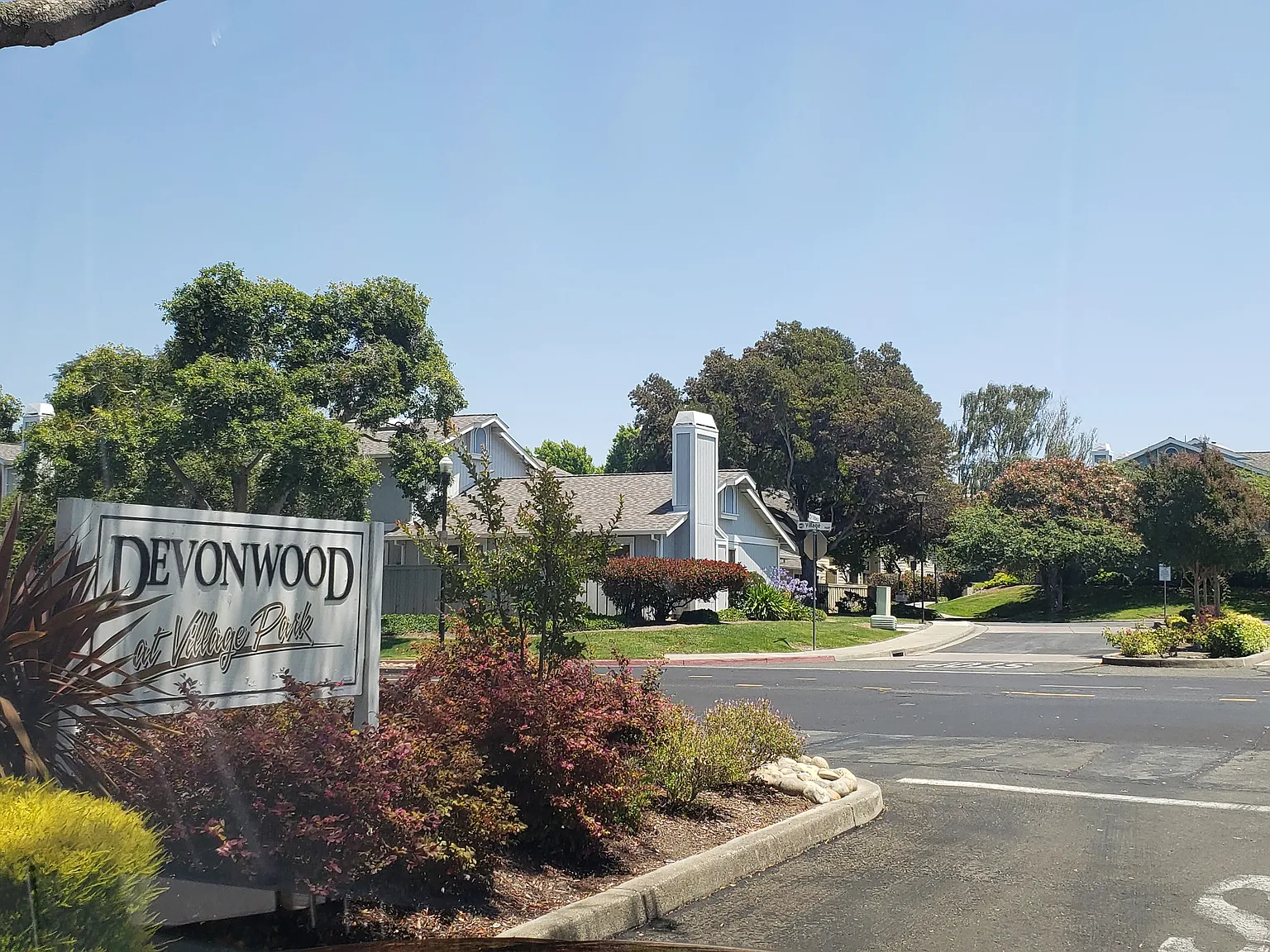 2 bed, 2.5 bath, 1251 sqft, $3,000 — Photo 1
