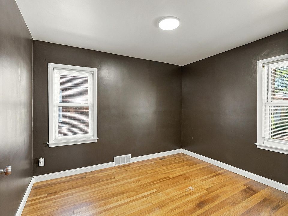 21191 Lochmoor St, photo 22