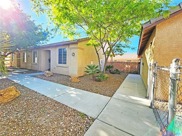 1041 S Marne Ct #4 — Photo 9
