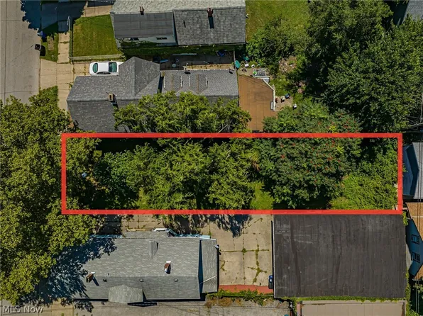 1974 W 52nd St, Cleveland, OH 44102