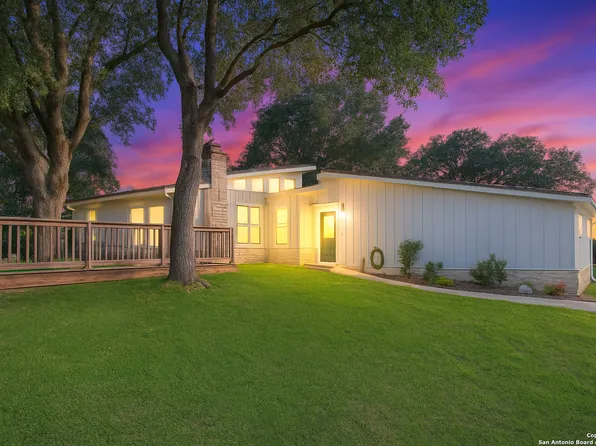 222 Valley Oak, Bandera, TX 78003