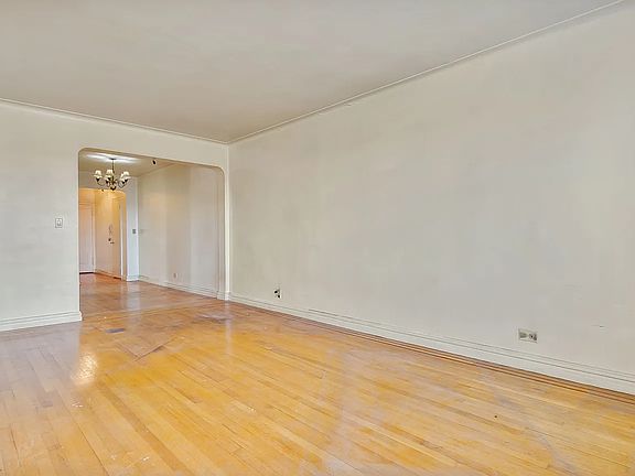 5th image of 68-37 108th St #6J