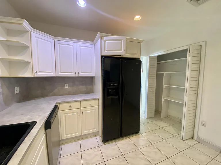1101 Bay Dr — Photo 27