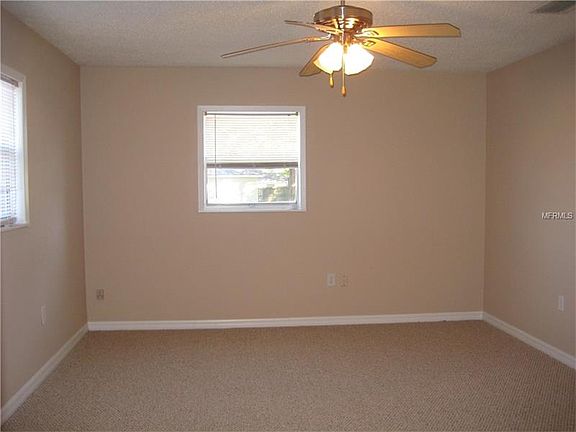 4th image of 2109 Parkview Ave