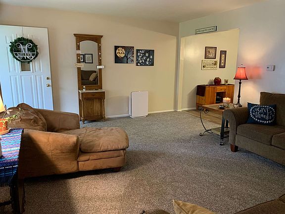 5th image of 1802 W Northfield Dr