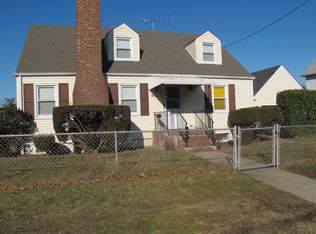 215 Broadway, Carle Place, NY 11514