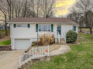 207 Gertrude St, Jeannette, PA 15644