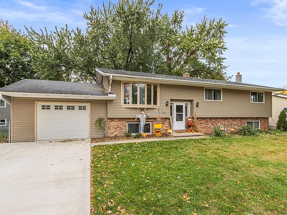 5th image of 5404 Forest Lawn Cir