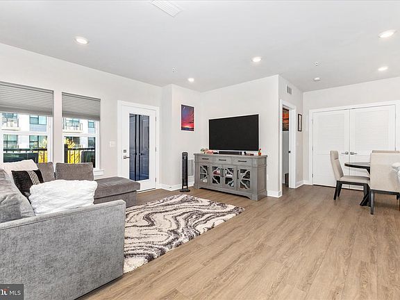 5th image of 12865 Mosaic Park Way Unit 3J