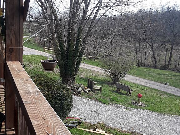 4th image of 242 Hunter Ln