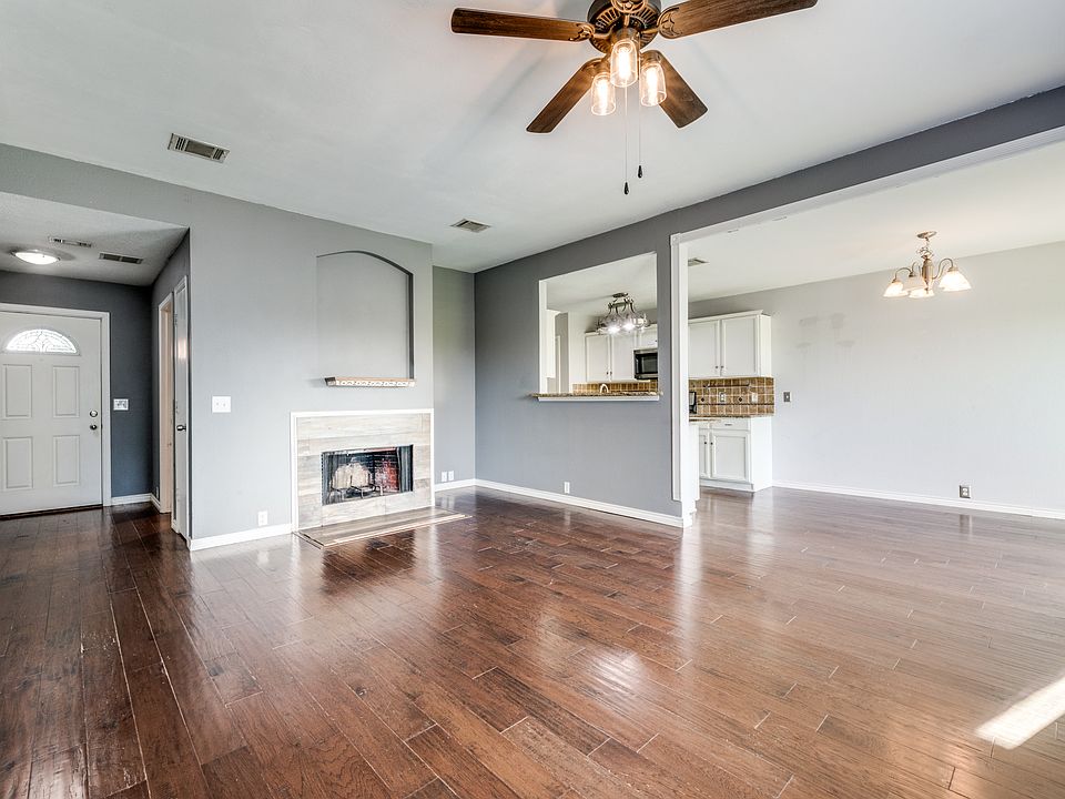 1st image of 3813 Sonoma Dr