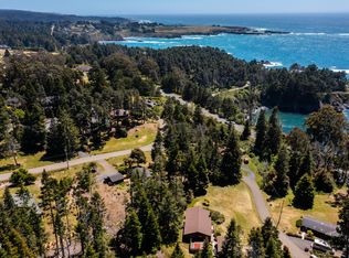 12123 Oakwood Rd, Mendocino, CA 95460