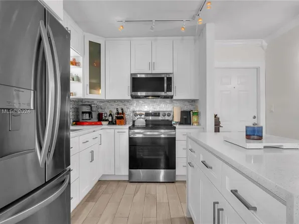 707 SE 7th Ave APT 1E, Pompano Beach, FL 33060