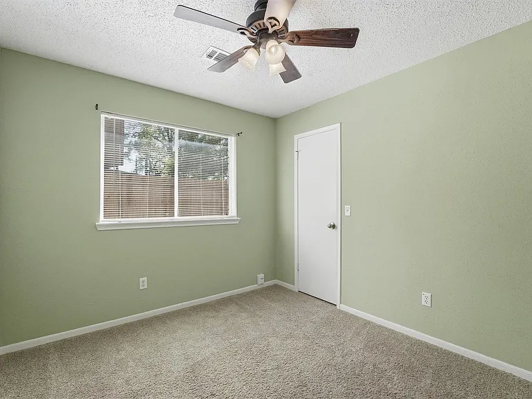 17219 Kettle Creek Dr — Photo 16