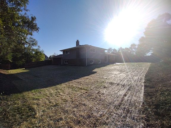 4th image of 8600 W 98th Pl