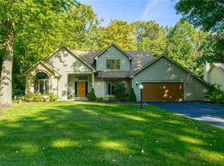 468 Maplewoods Ln, Webster, NY 14580
