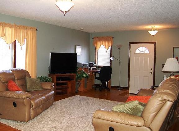 2nd image of 38484 Kost Trl
