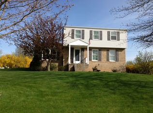 2229 Manordale Dr, Export, PA