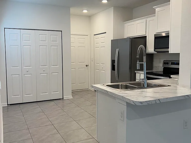 4001 Haymon Ave — Photo 8
